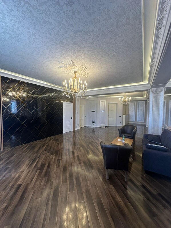 Comfort Apartment, City View | Private kitchen