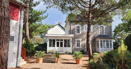 Belle villa bauloise de caractĂšre de 250 m2 proche de la plage
