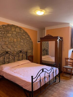 4 chambres, draps fournis