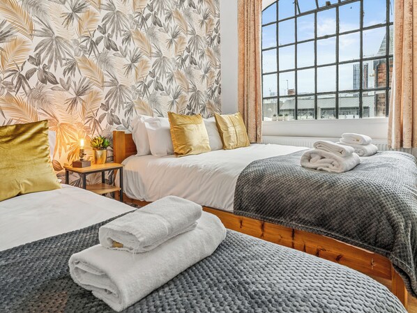 3 bedrooms, in-room safe, iron/ironing board, free WiFi