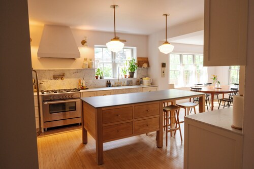 Spacious 3BR Century Home by Gage Park