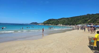 Cabo Frio Beach House. 3 bedroom house, 1 suite, closet, swimming pool, barbecue