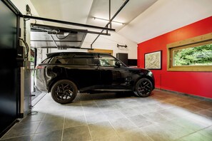 مواقف سيارات مجانية