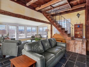 Living area - Whitford House Historic Retreat, sweeping views (Addison)