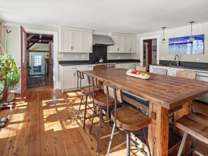 Dining - Whitford House Historic Retreat, sweeping views (Addison)