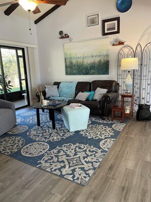 Smart TV, DVD player, books