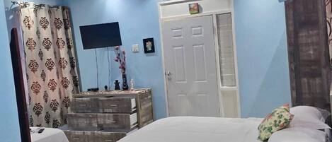 1 bedroom, iron/ironing board, WiFi, bed sheets