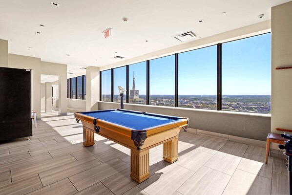 غرفة الألعاب