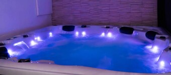 Jacuzzi/sauna/proche Montbéliard-Perle D'eau