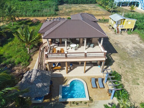 Spectacular Oceanfront 3/3 Villa with Private Beach, Pool, and 
FREE GOLF CART!