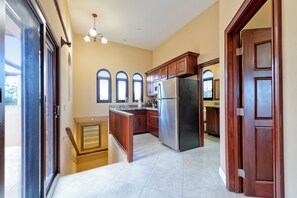 Fridge, microwave, oven, stovetop - Spectacular Oceanfront 3/3 Villa with Private Beach, Pool, and 
FREE GOLF CART! (Sittee River)