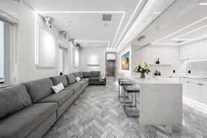 Imagen sin descripción, 5 de 46, botón