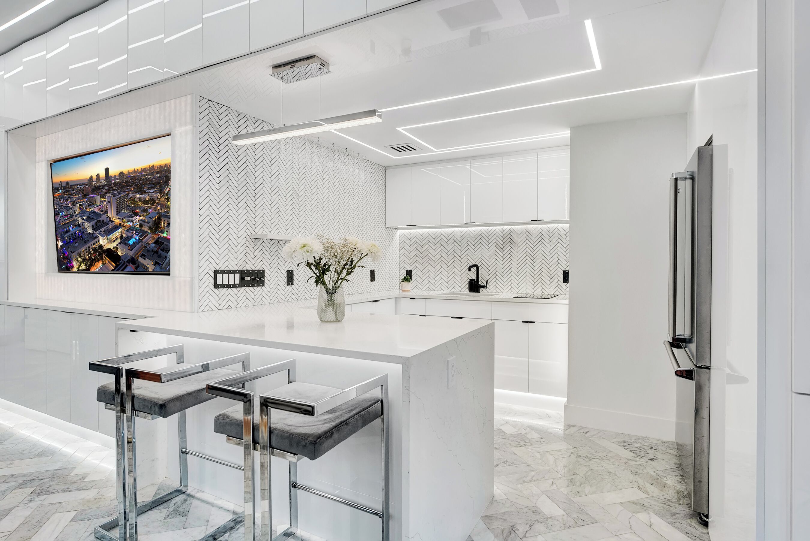 冷蔵庫、電子レンジ、コンロ、食器洗い機