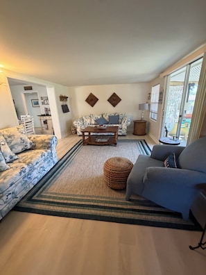 TV - Pet-Friendly Canal Home in Sebring – Easy Access to Lake Jackson! (Sebring)