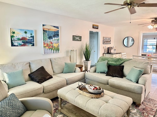 Pet-Friendly Canal Home in Sebring – Easy Access to Lake Jackson!