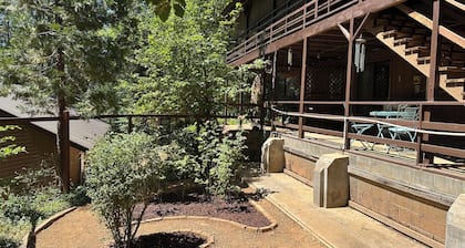 Tranquil - 2 bedroom cabin in charming Trinity Center awaits you
