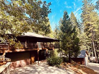 Tranquil - 2 bedroom cabin in charming Trinity Center awaits you