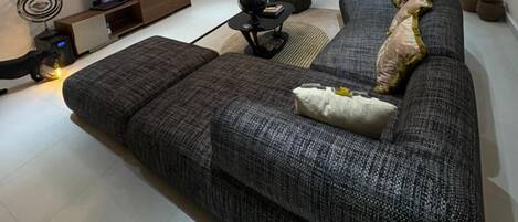 Luxury Apartment, Balcony, Courtyard View | Living area