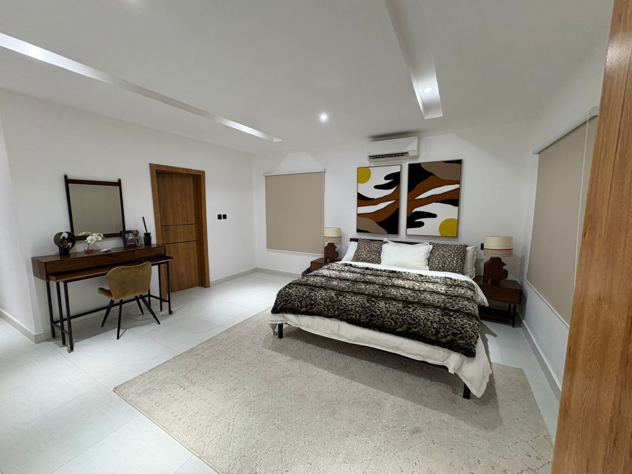 Appartement Luxe, balcon, vue cour intérieure | Bureau, espace de travail pour ordinateur portable, rideaux occultants