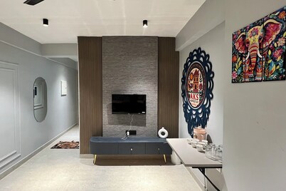 3-bedroom family friendly apartment in lovely Agra with fitness room, AC