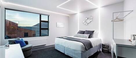 Iron/ironing board, free WiFi, bed sheets