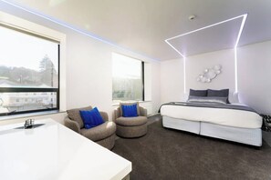 4 habitaciones, tabla de planchar con plancha y wifi gratis 