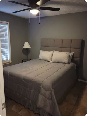 2 bedrooms, iron/ironing board, WiFi, bed sheets
