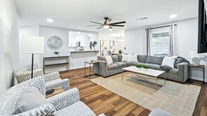 TV, fireplace - Flower Mound Manor - Modern 3BR New Construction (Flower Mound)