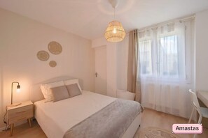 1 chambre, fer et planche à repasser, Wi-Fi, draps fournis