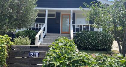Peaceful Mid-Century House in the Heart of Silver Lake