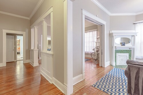 3 King BedRooms Spacious & Serene House, Private Yard and Parking in Chattanooga