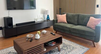 Modern West Hills Home – 3 Bedrooms, 2 Baths, Great Location