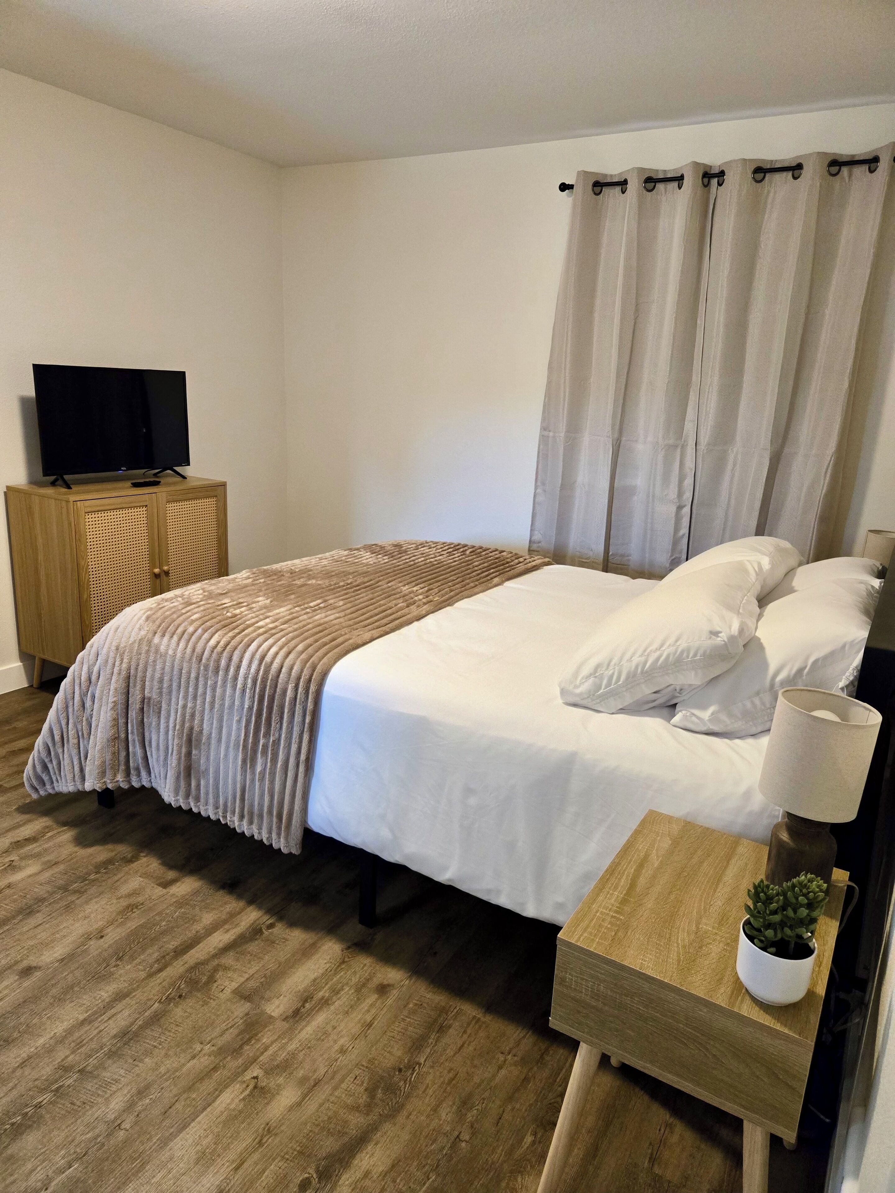 2 habitaciones, wifi gratis y ropa de cama 