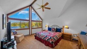 2 sovrum, skrivbord, strykjärn/strykbräda och gratis wi-fi