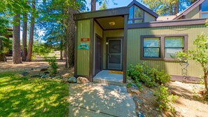 Exterior - Impressive Mill Pond Views, Tasteful Upgrades, Redwood Deck (Graeagle)