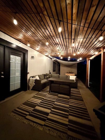 3-bedroom house in fabulous Farmington with big backyard for hosting