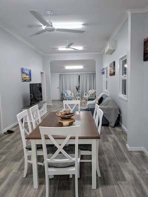Dining - The Fraser - The Perfect Escape. Inner City Queenslander 2nd Floor. (Parramatta Park)
