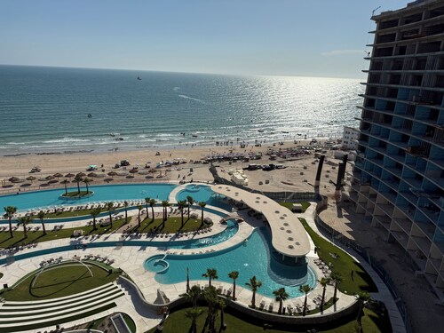 Charming 3-bedroom resort with fitness room and AC in Puerto Peñasco