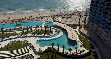 Charming 3-bedroom resort with fitness room and AC in Puerto Peñasco