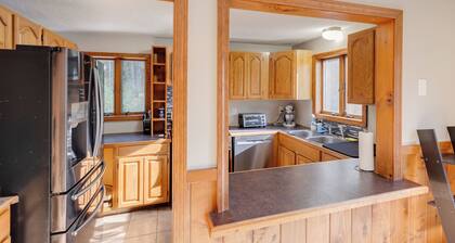Your 5-BR White Mountain Retreat