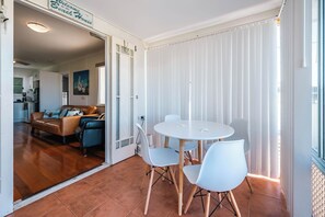 Dining - Relaxing 2-Bed Beachside Escape (Sunshine Coast)