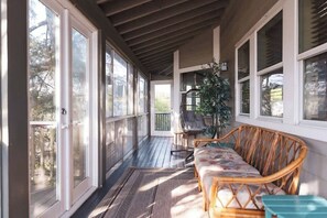 Terrace/patio - Mid-Century Modern Hillside Escape W/Dome + Views (Los Angeles)
