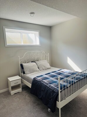 1 bedroom, iron/ironing board, travel cot, free WiFi