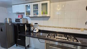 Microwave, oven, stovetop, coffee/tea maker