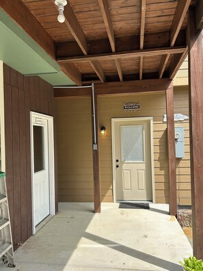Exterior detail - Quiet, relaxing, Guest House with large porch on Cagle Mountain in Dunlap, Tn. (Dunlap)