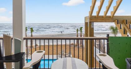 OIB Luxury | Oceanfront | Private Pool & Hot Tub | Pet-Friendly | Sleeps up to 21