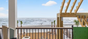 OIB Luxury | Oceanfront | Private Pool & Hot Tub | Pet-Friendly | Sleeps up to 21