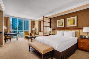 Työpöytä, silitysrauta/-lauta, ilmainen Wi-Fi, vuodevaatteet