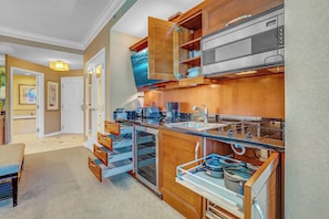 Fridge, microwave, stovetop, coffee/tea maker