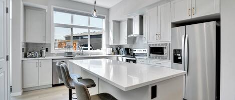 Microwave, oven, stovetop, dishwasher